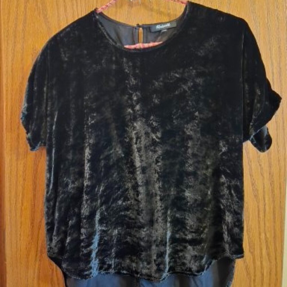 Madewell Velvet Black Tulip-Hem Short Sleeve Top labled Size